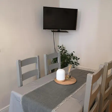 One Bedroom Loft Daire *